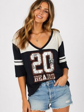 Chicago Bears NFL football jersey top from the brand '47 Large womens